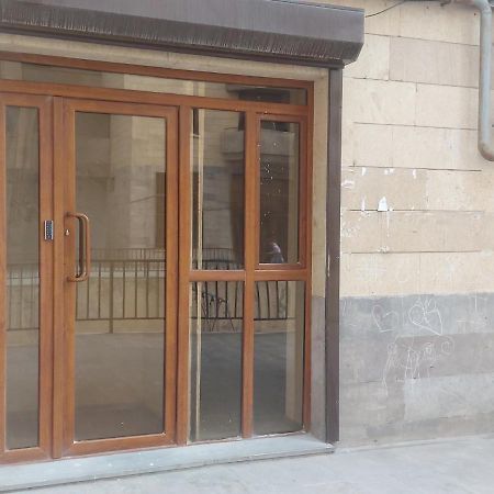 Mandarin Hotel Ереван Екстериор снимка