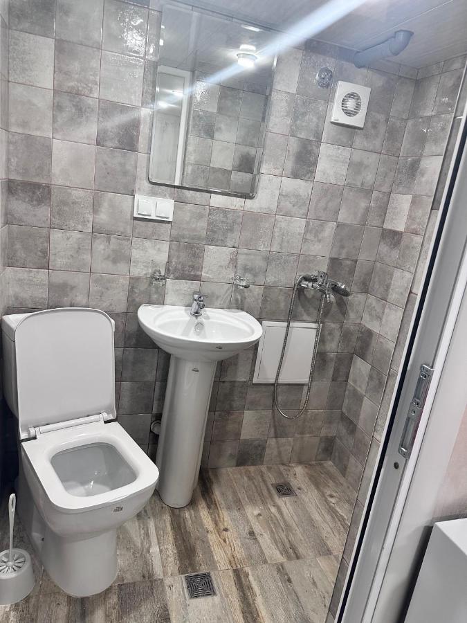 Mandarin Hotel Ереван Екстериор снимка