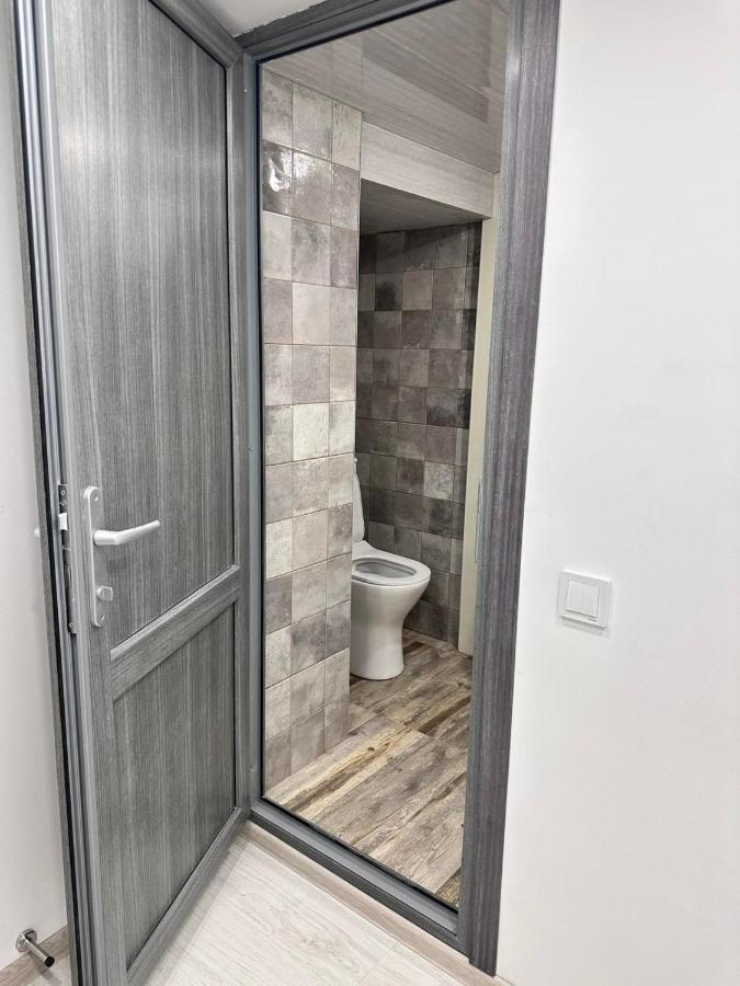 Mandarin Hotel Ереван Екстериор снимка