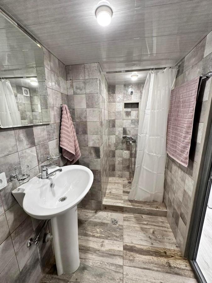 Mandarin Hotel Ереван Екстериор снимка